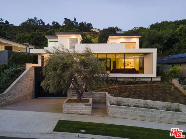 5208 Sanchez Dr, Los Angeles, CA 90008