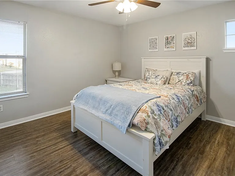 2903 McLaren Dr — Photo 17