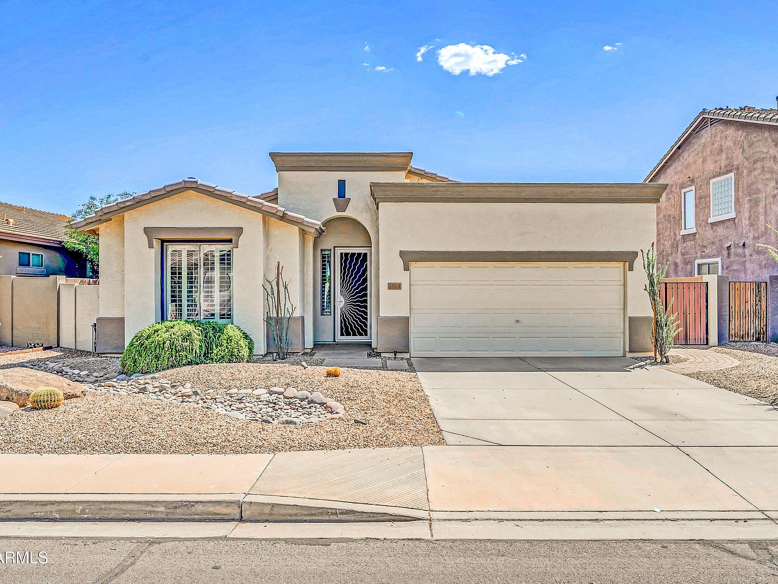 3565 E Meadowview Dr