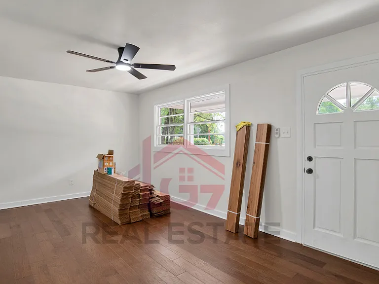6100 Lorma Rd — Photo 14