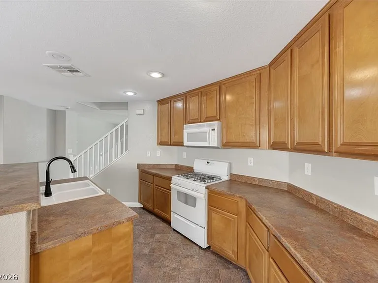 8380 Bismark Sapphire St #0 — Photo 13