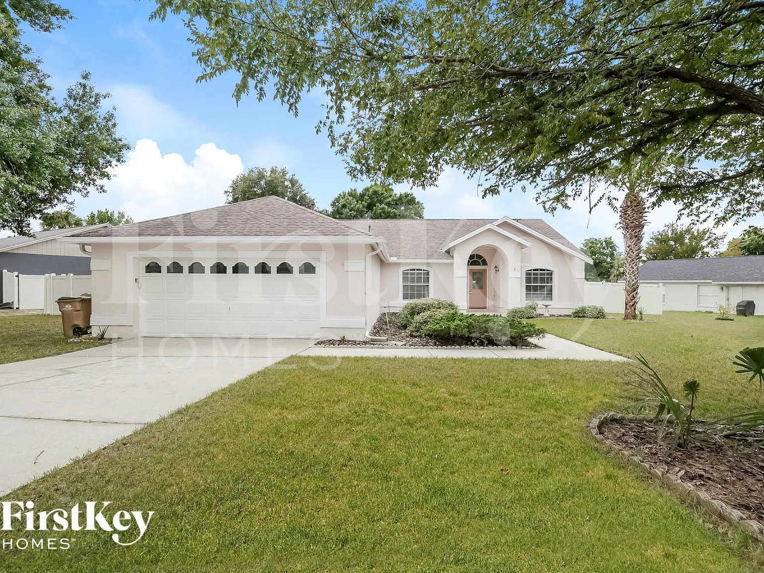 3 bed, 2.0 bath, 1520 sqft, $2,565 — Photo 1