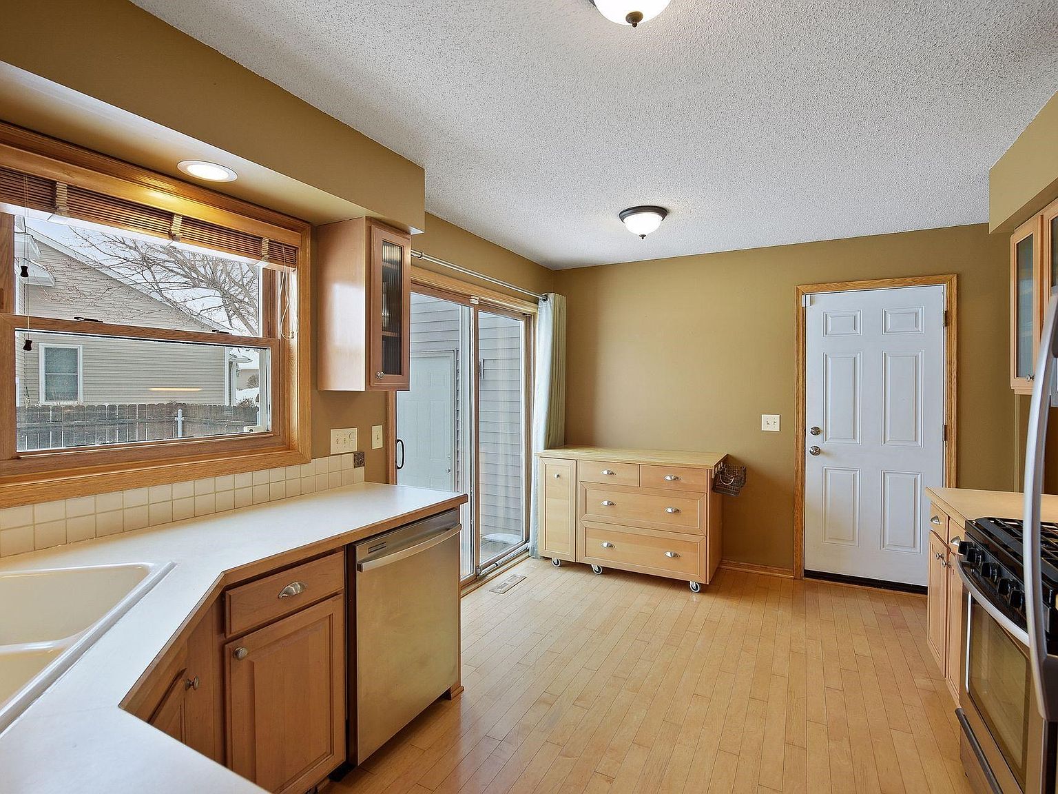 8550 Rosewood Ct N, Maple Grove, MN 55369 | Zillow