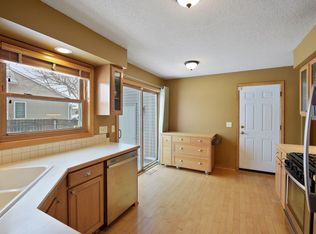 8550 Rosewood Ct N, Maple Grove, MN 55369