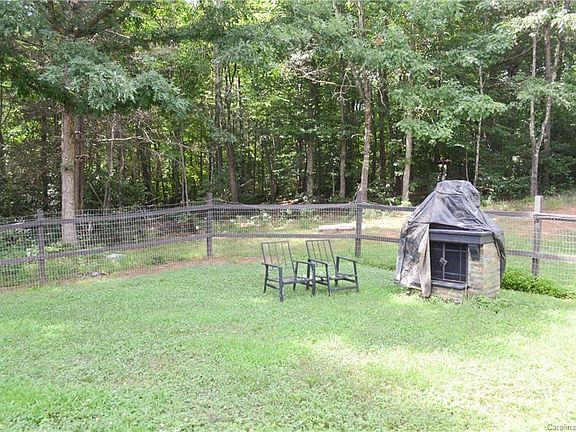 4th image of 3282 Norman Dr