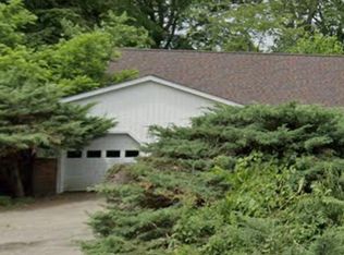 995 McNaughten Rd, Columbus, OH 43213