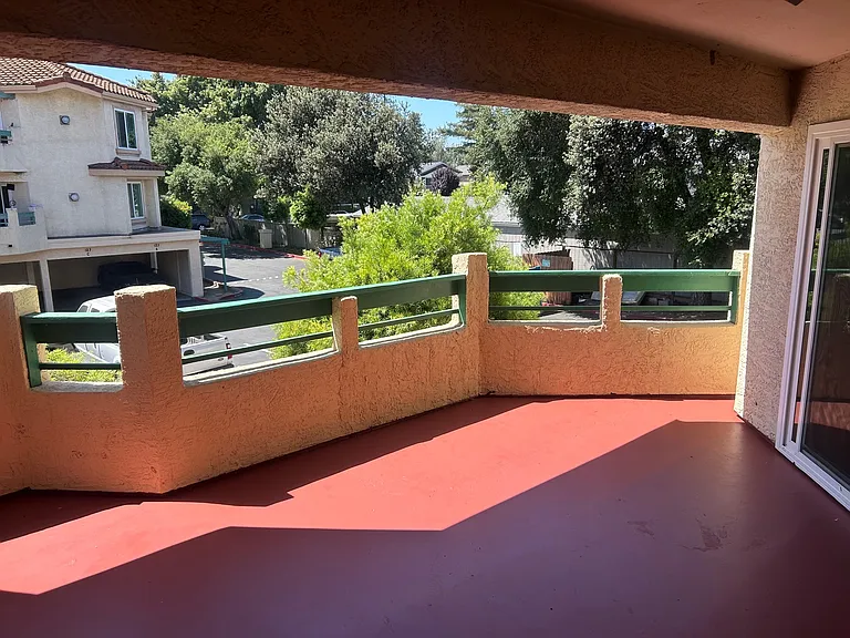 Monterey Valley Apartments — Photo 11