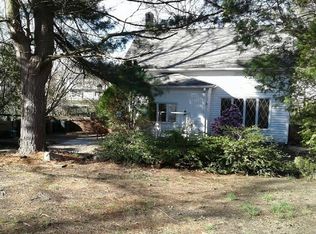 215 Pawtucket Ave, Rumford, RI 02916