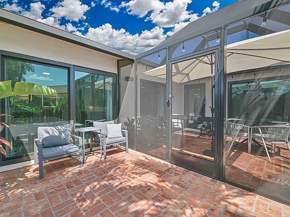 3rd image of 6386 Royal Woods Dr