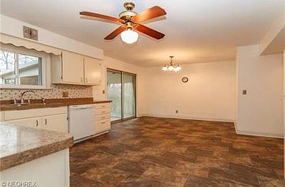 4th image of 643 Radford Dr