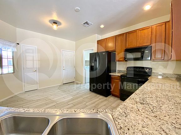 4th image of 101 E Calle Vivaz