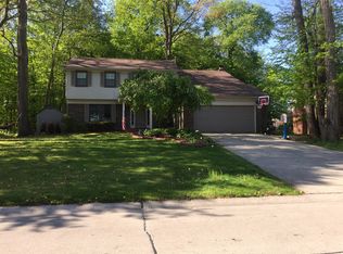 34829 Valley Forge Dr, Farmington Hills, MI 48331