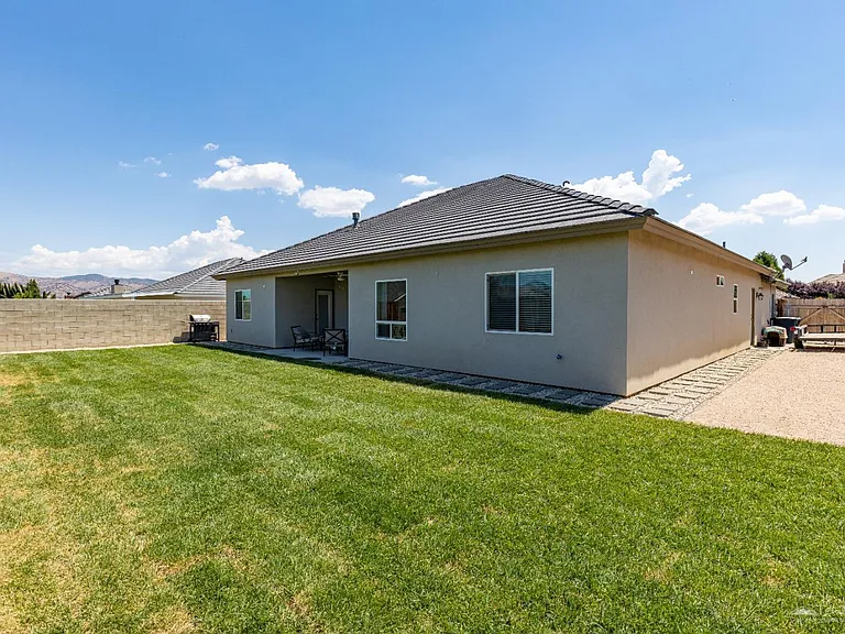 1317 Fair Oak Dr — Photo 18
