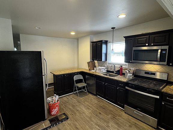 4th image of 75 Whittlesey Ave #1