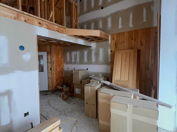 5th image of 19-3 South Branch Way #36