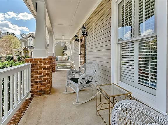 3rd image of 830 Wismar Ct