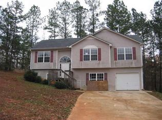 100 Corn Crib Ct, Newnan, GA 30263