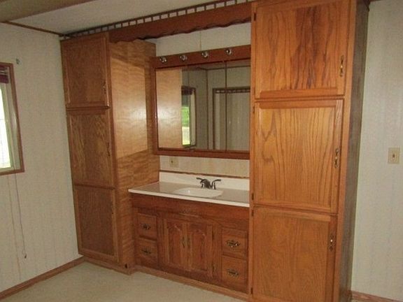 2nd image of 101 Surfwood Ct