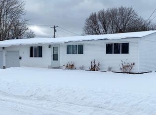220 E Helen St, Newberry, MI 49868