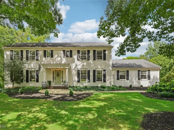 128 N Hayden Pkwy, Hudson, OH 44236