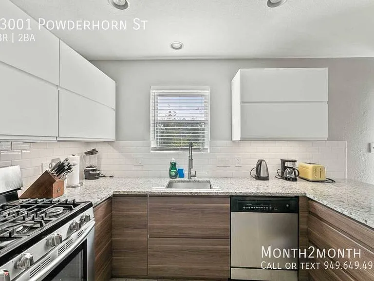 13001 Powderhorn St — Photo 4