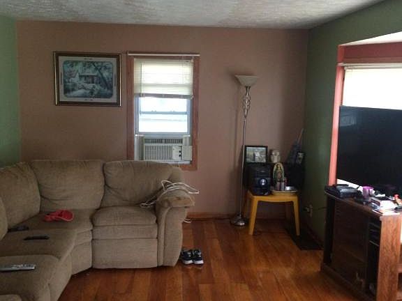 2nd image of 1621 Delwood Ave SW