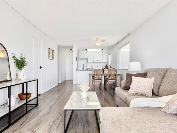 98-099 Uao Pl APT 1501, Aiea, HI 96701
