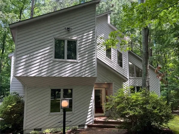 2415 Lake Loreine Ln, Henrico, VA 23233