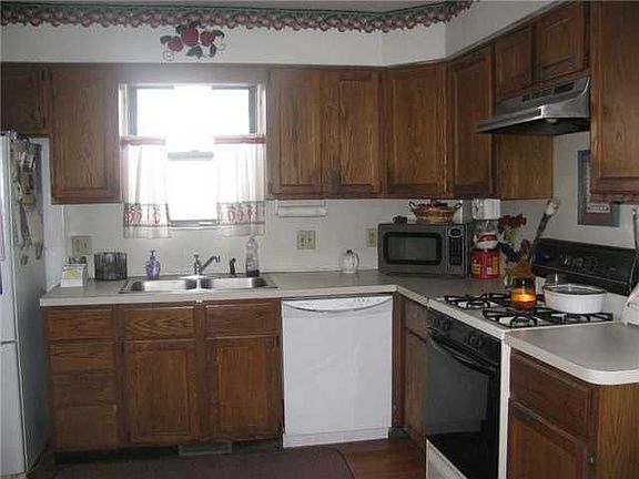 5th image of 4426 282nd St