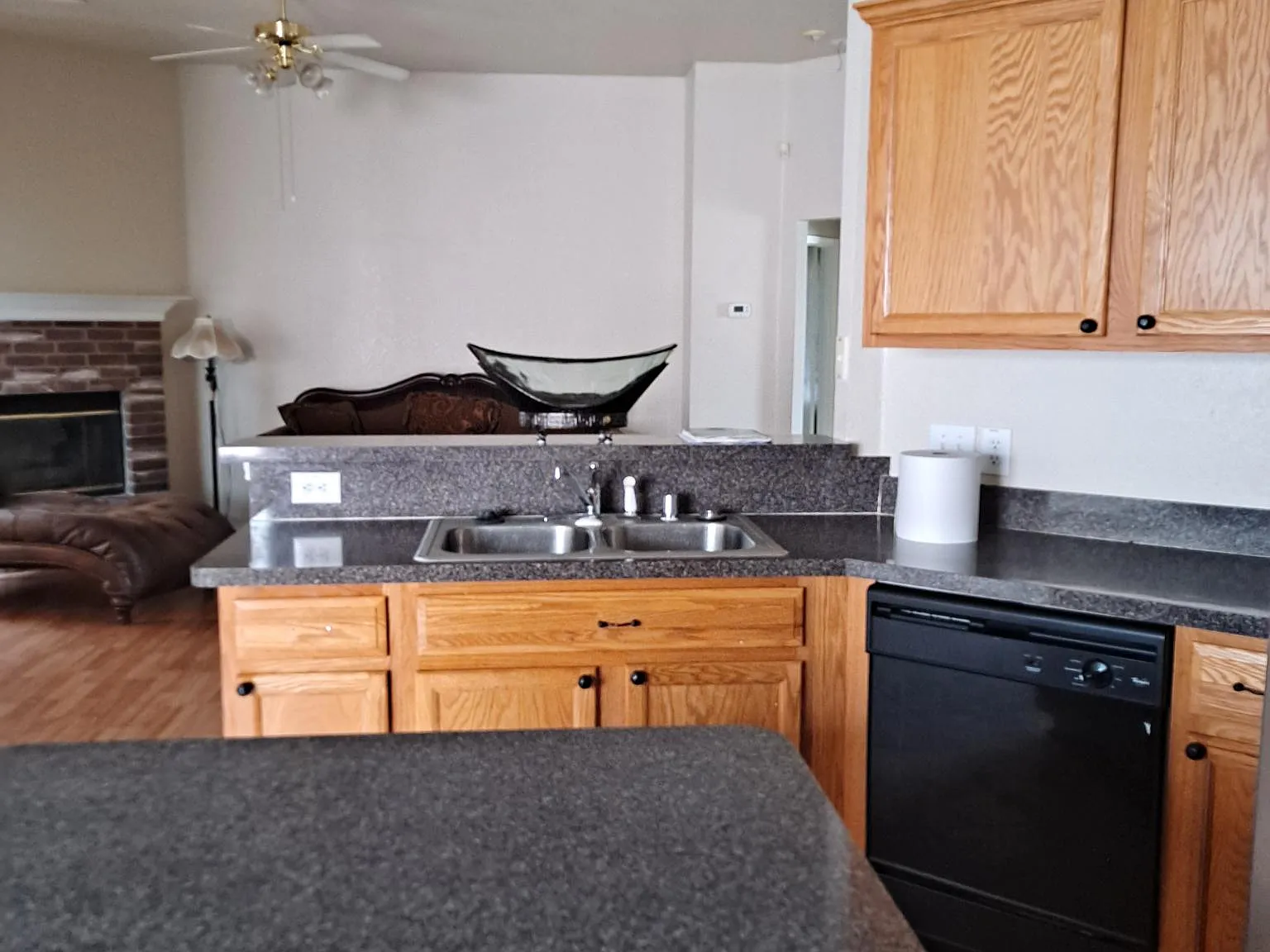 3 bed, 1612 sqft, $2,350 — Photo 4