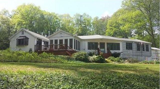 2nd image of 1034 West St