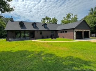 24542 E 720th Rd, Wagoner, OK 74467