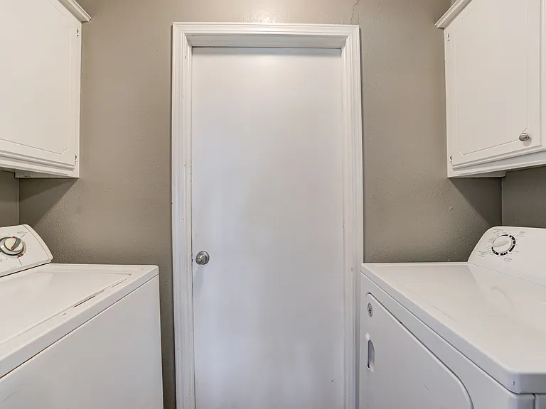 2287 Houston Ave — Photo 31