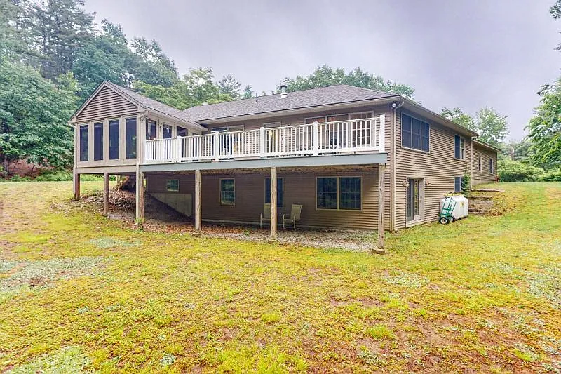 3 bed, 1700 sqft, $2,200 — Photo 4