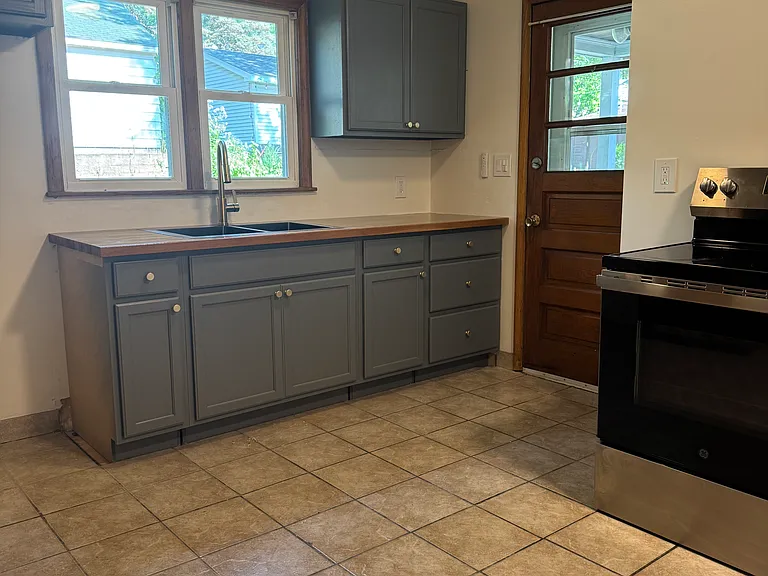 1536 Fulham St #1536 — Photo 5