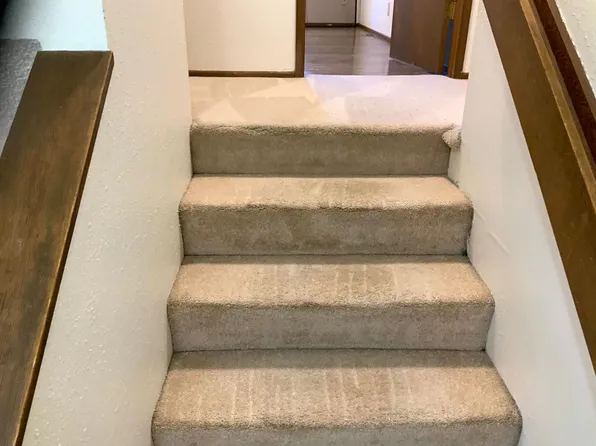 Two Bedroom Duplex in South Hills Area, 896 Foxglenn Ave, Eugene, OR 97405