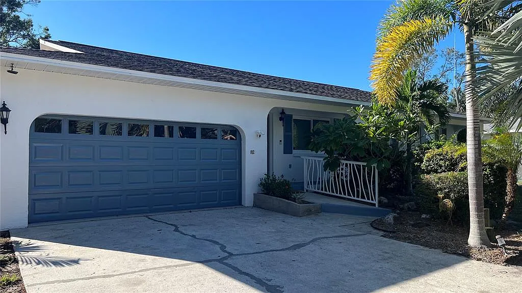 3 bed, 2.0 bath, 1544 sqft, $3,800 — Photo 1
