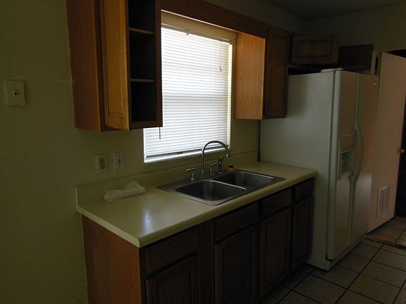 4th image of 6687 Millay Dr