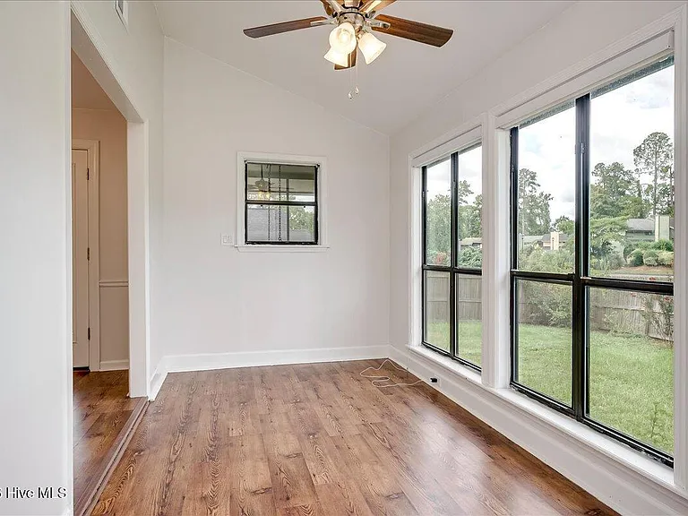 3101 Bobcat Ct — Photo 9
