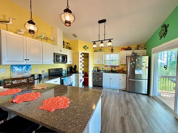 2nd image of 10 Ciera Ln