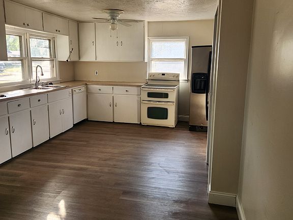 4th image of 306 W 24th Ave