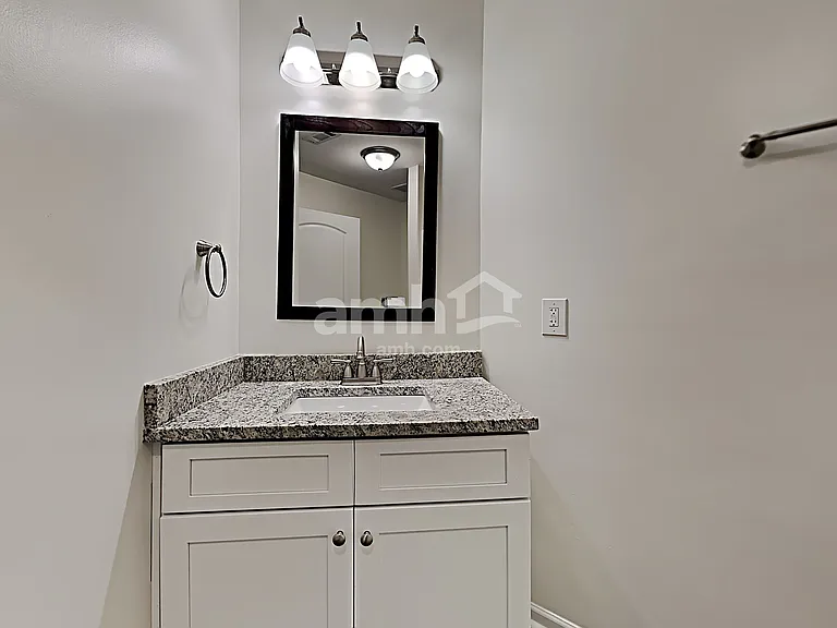 39 Camden Way — Photo 13