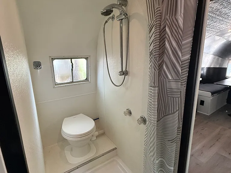 1511 Nickerson St #B — Photo 7