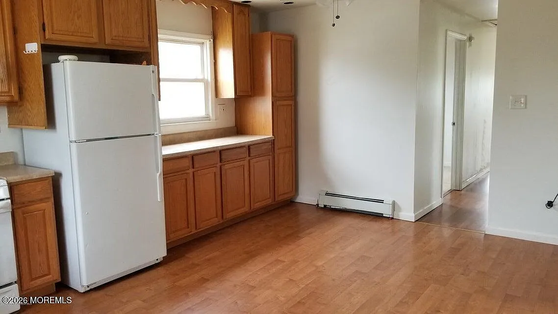 3 bed, 1060 sqft, $2,700 — Photo 3