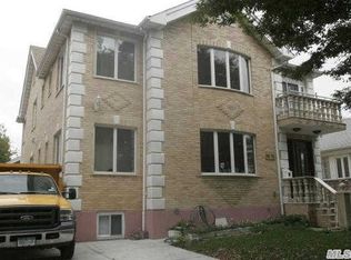 6973 185th St, Fresh Meadows, NY 11365