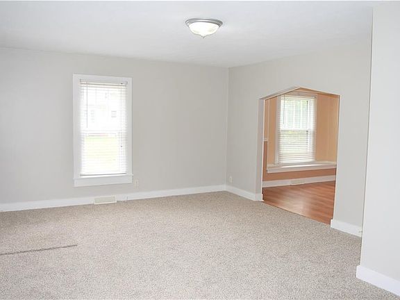 3rd image of 1006 Caldwell St