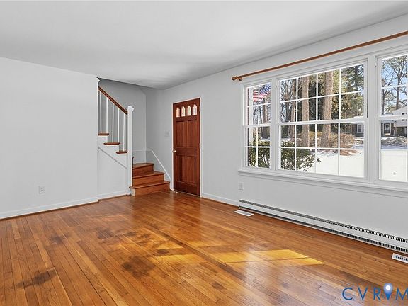 4th image of 412 Pagebrook Dr