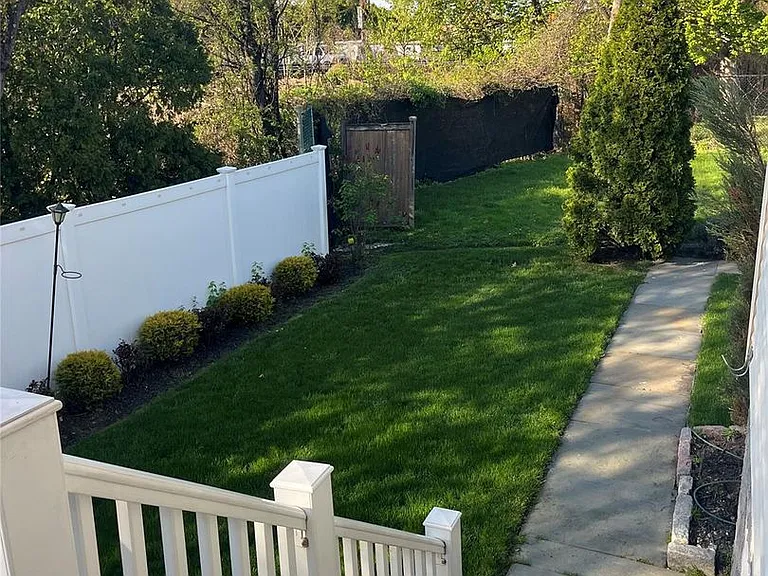 8 Marion Ave #6 — Photo 21