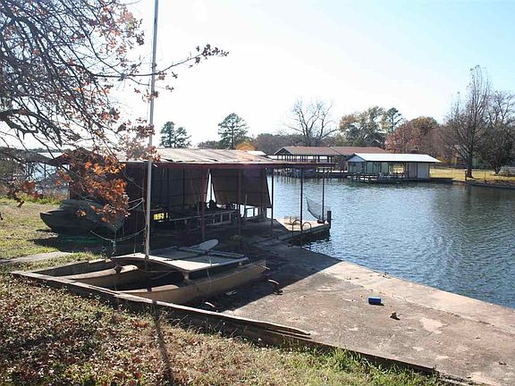 2nd image of 1134 E Hill Cir