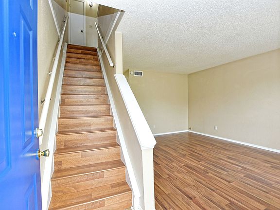 5th image of 116 Hillside Dr #B